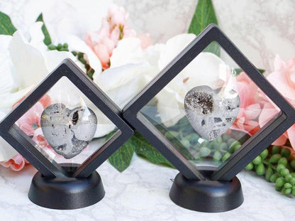 stretch-plastic-crystal-stand