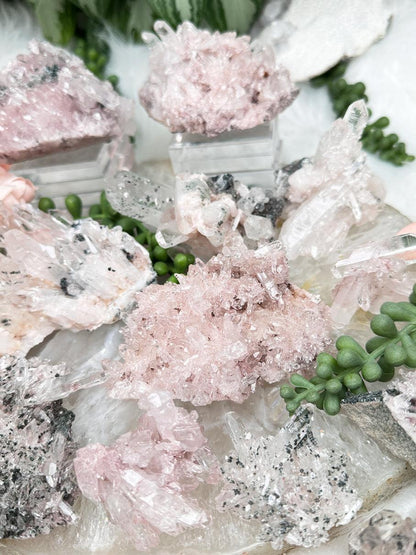 colombian-quartz-with-pink-green