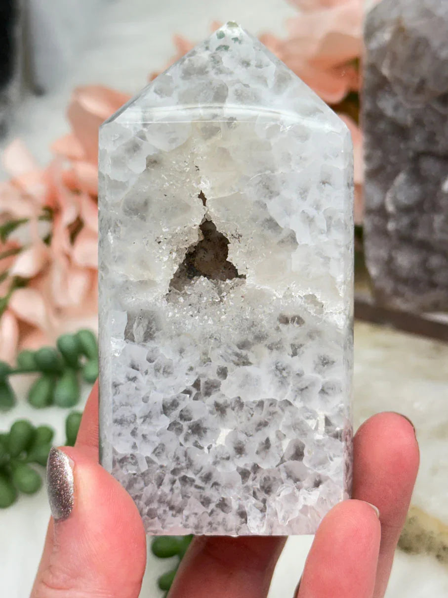 small-pink-quartz-agate-point_24a6c19b-4820-4429-99bb-63b9114aaffd