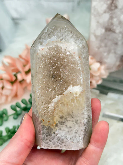 neutral-brown-druzy-agate-point