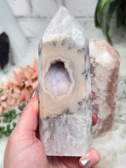 large-pink-quartz-agate-point