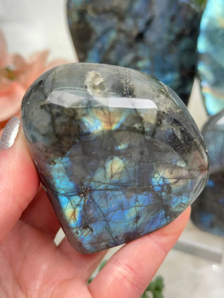 vibrant-flash-oval-labradorite-stone
