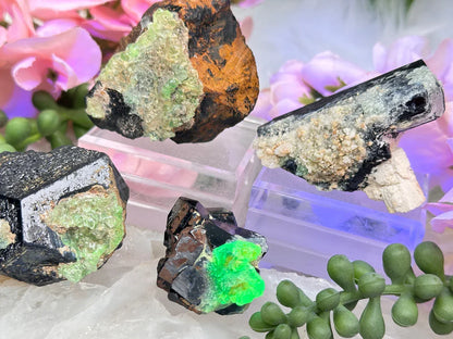 UV Hyalite Opal Black Tourmaline