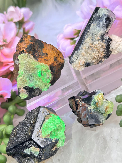 UV Hyalite Opal Black Tourmaline