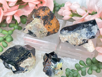 UV Hyalite Opal Black Tourmaline