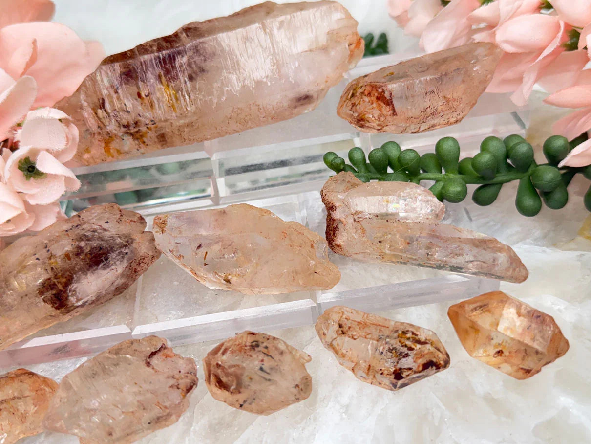 petroleum-quartz-under-uv-light