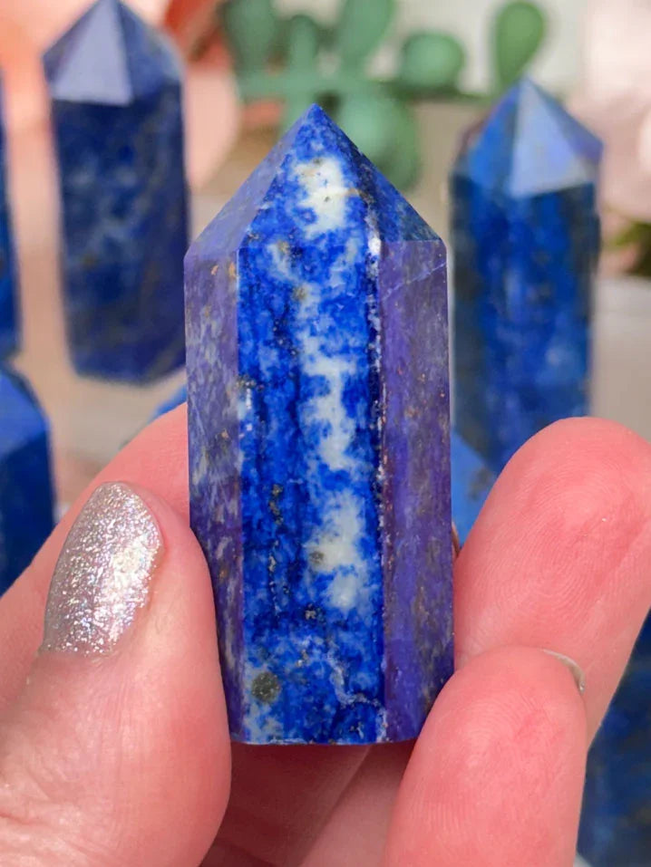tiny-blue-lapis-point