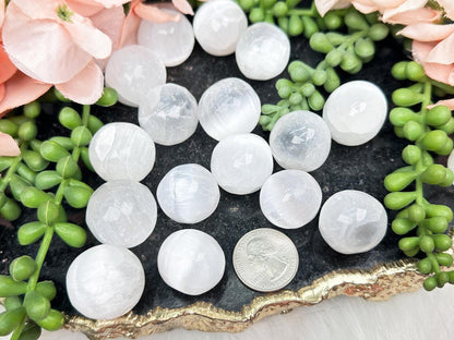 white-selenite-tumbles