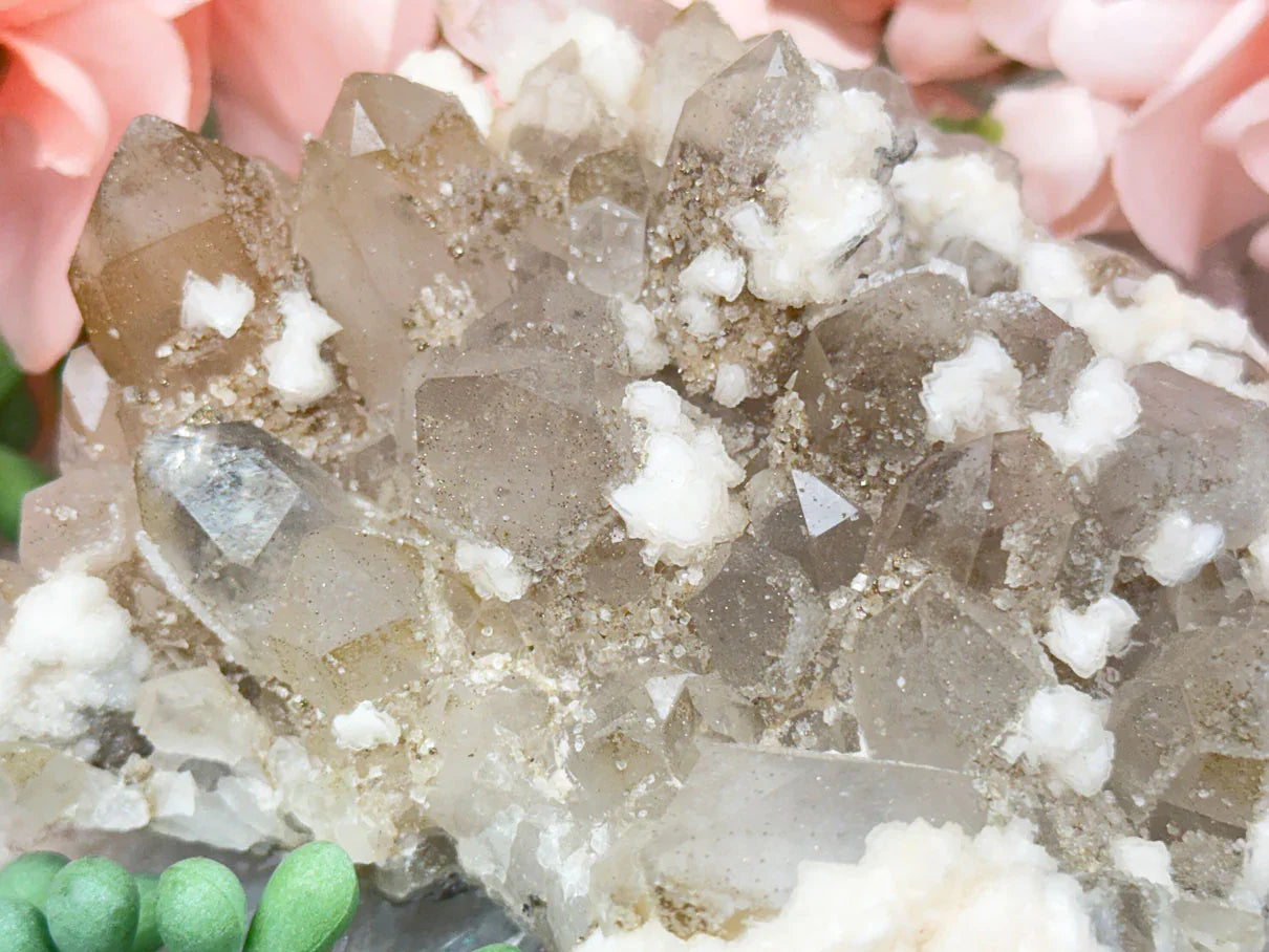 Quartz Dolomite & Chalcopyrite