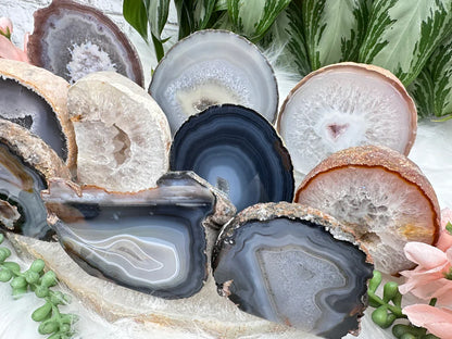 Standing Geodes