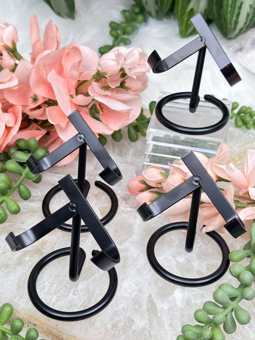 silver-crystal-heart-stand