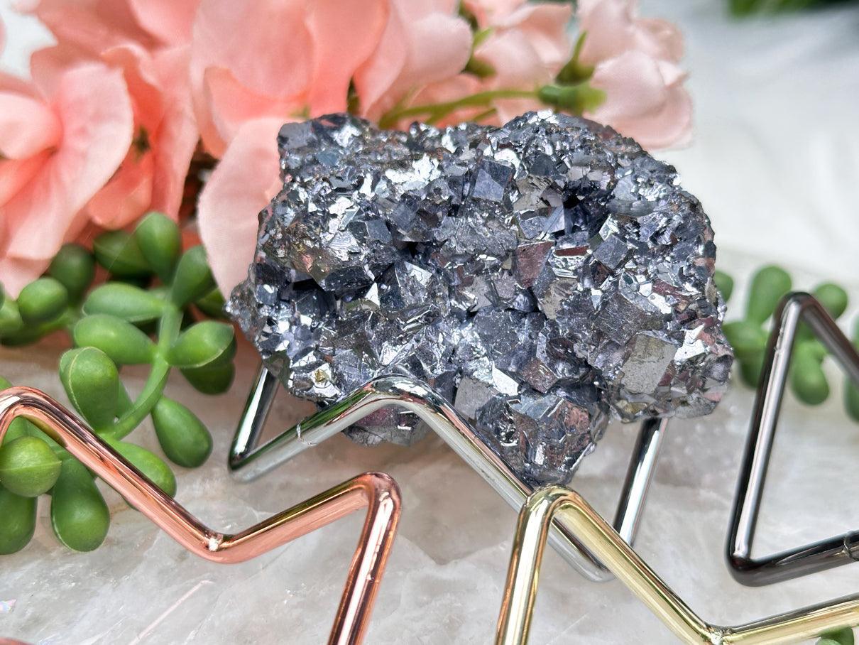 colorful-metal-crystal-display-stands