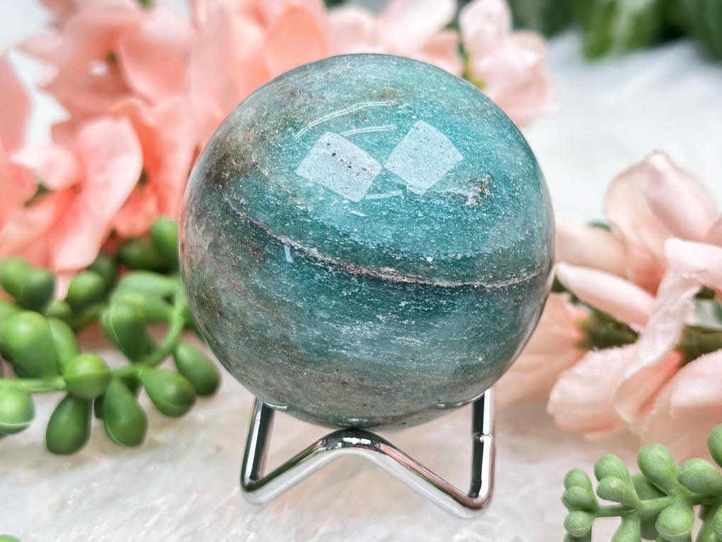 metal-crystal-display-stands