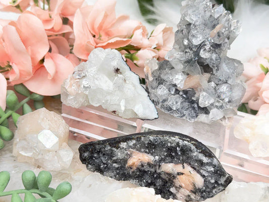 gray-apophyllite-chalcedony-heulandite