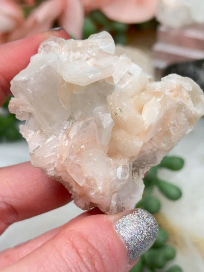 gray-apophyllite-chalcedony-heulandite