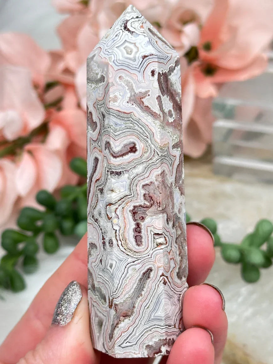 cute-detailed-crazy-lace-agate-points