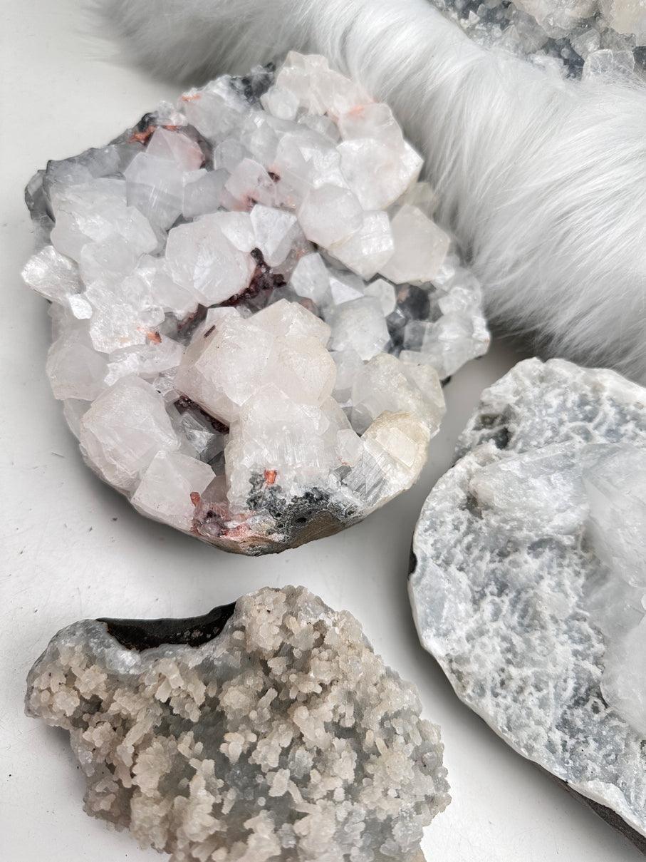 large-gray-apophyllite-crystals