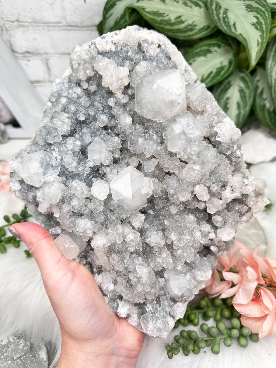 large-gray-apophyllite-crystals