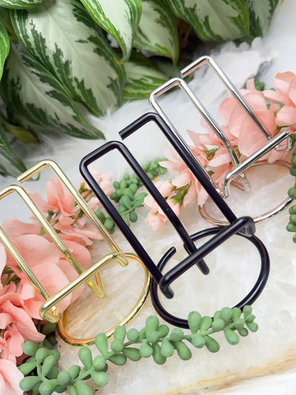 large-metal-crystal-stands