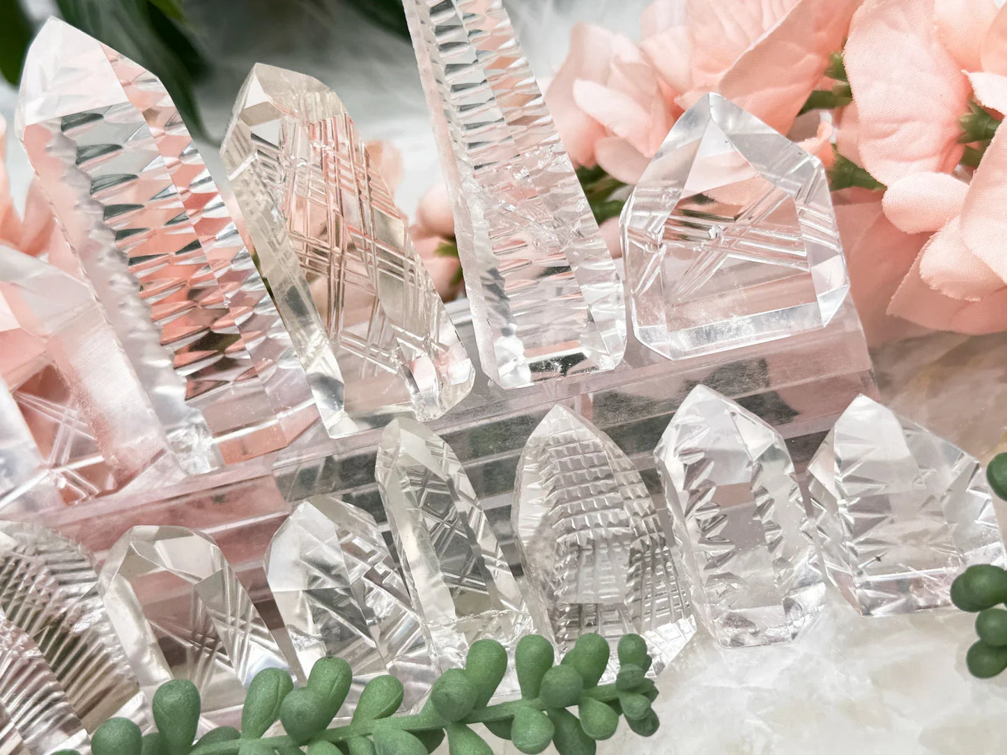 carved-quartz-points-by-walter-lopes