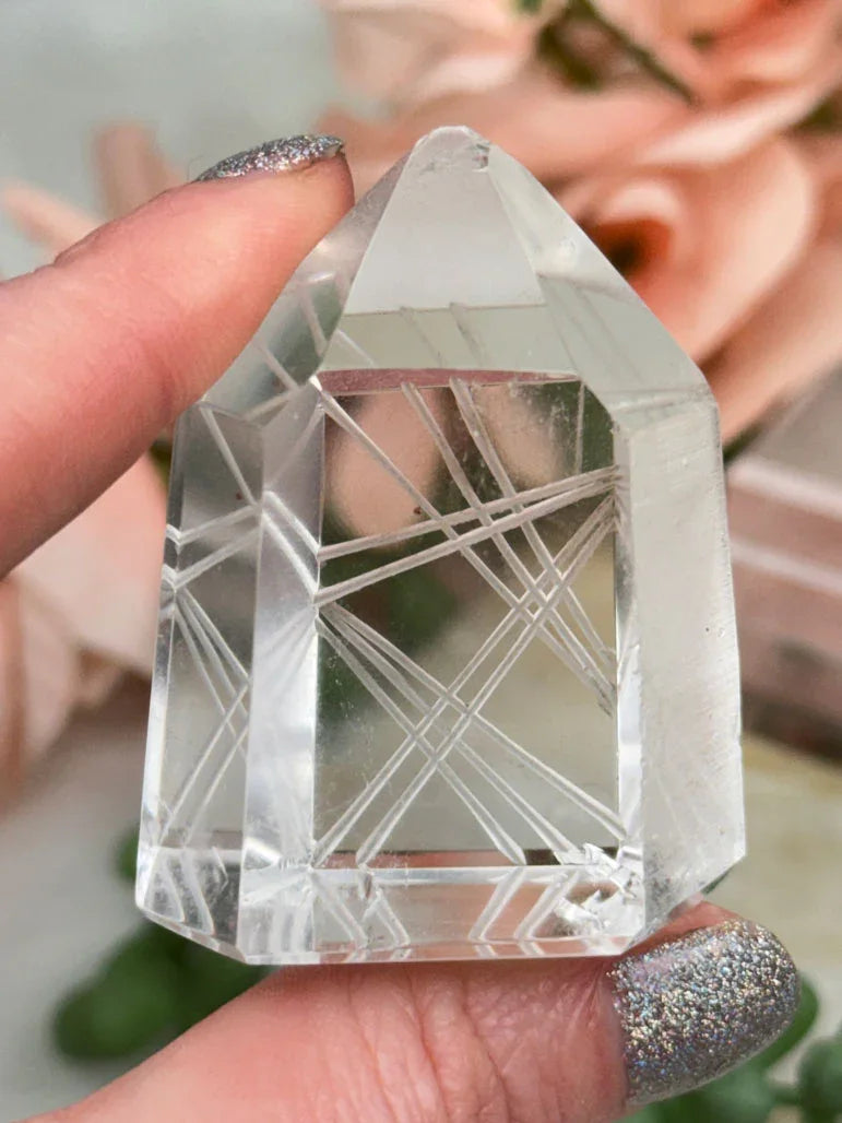 detailed-walter-lopes-quartz-carvings