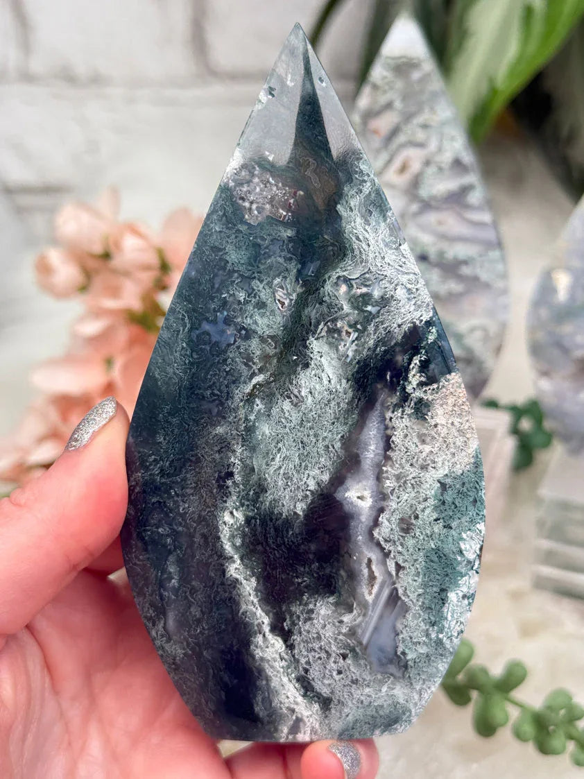 dark-moss-agate-flame