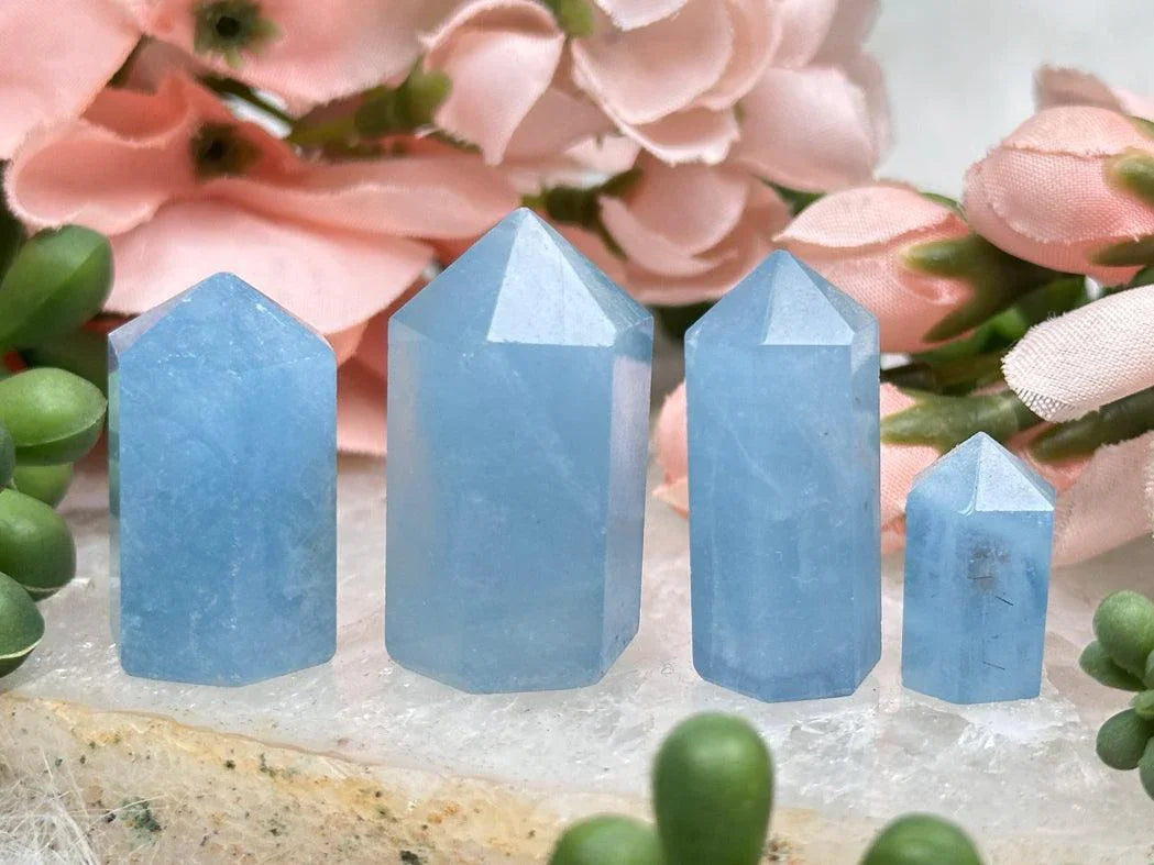 tiny-aquamarine-points
