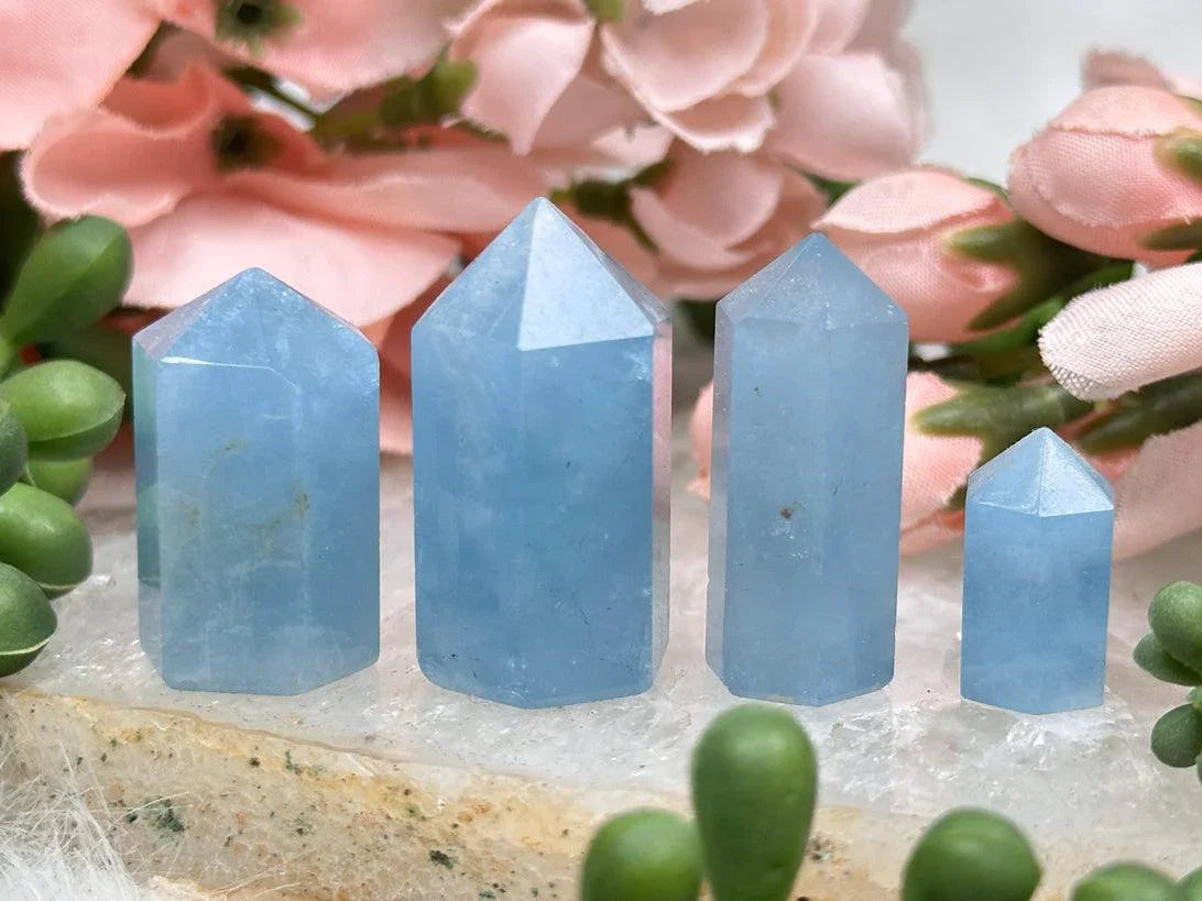 tiny-aquamarine-points