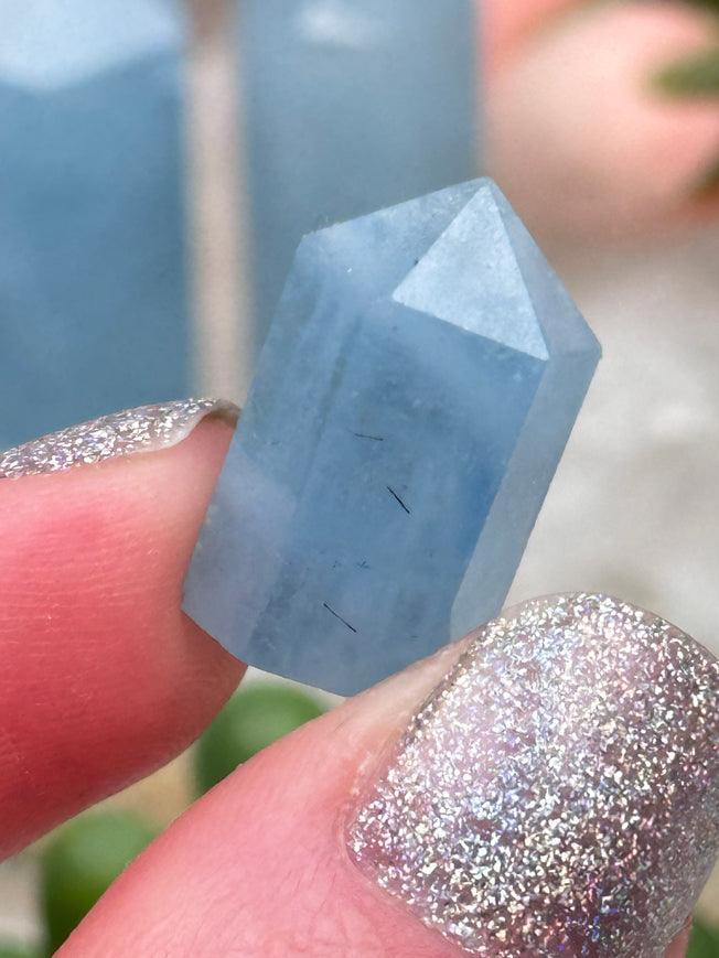 tiny-blue-aquamarine-point