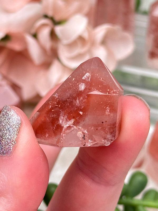 hematite-polka-dot-quartz-point