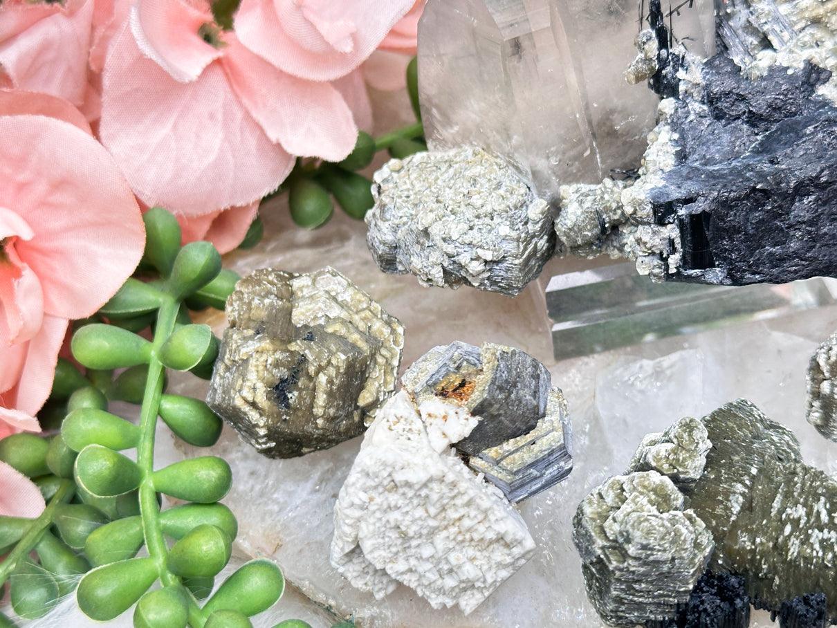 black-tourmaline-mica-quartz