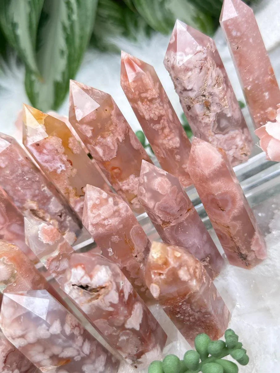 Small Flower Agate Points