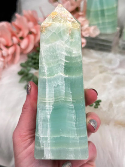 calcite-points-with-teal