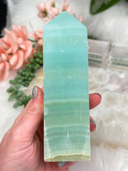 calcite-points-with-teal