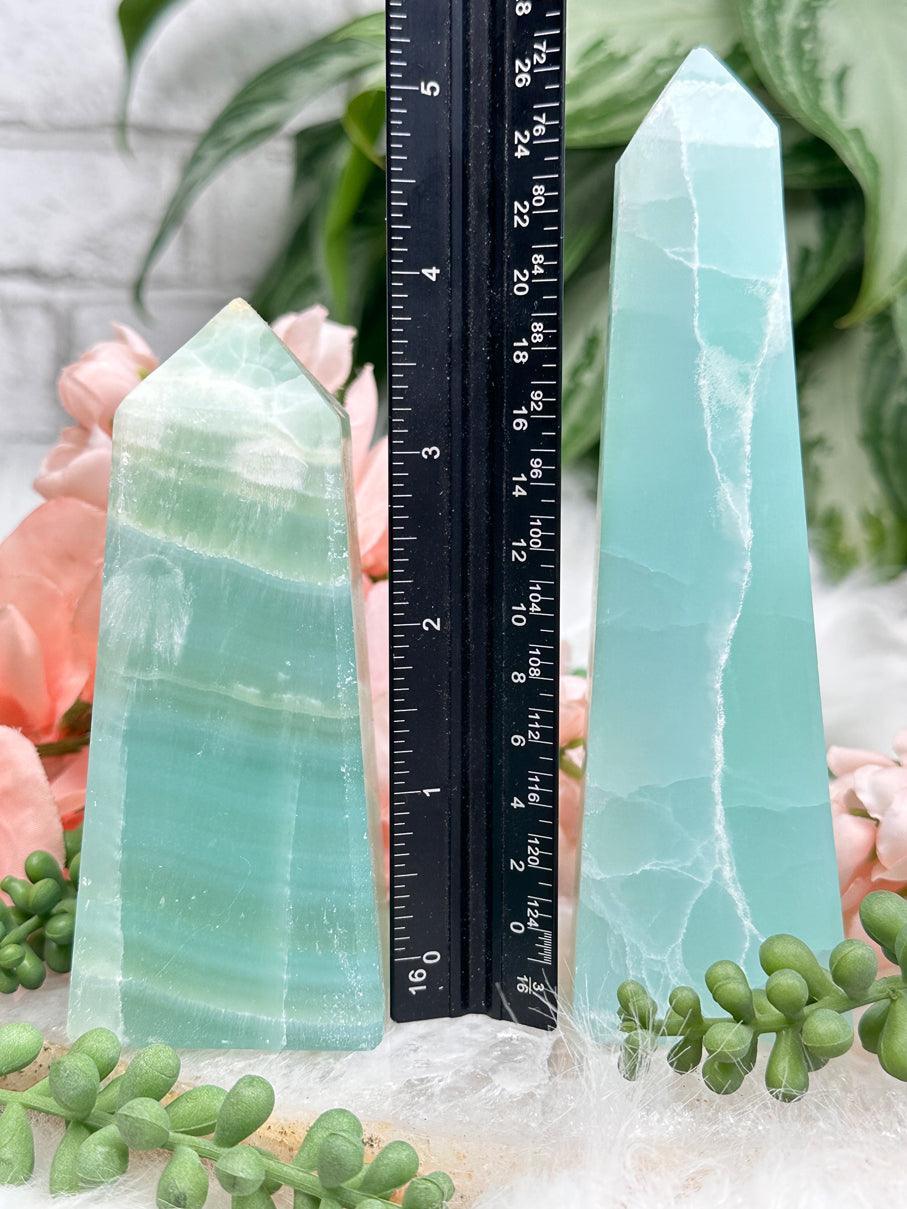 calcite-points-with-teal