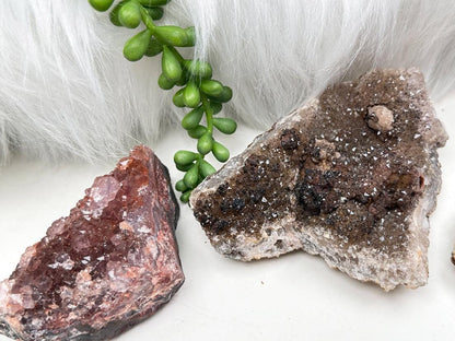 Dark Quartz Clusters