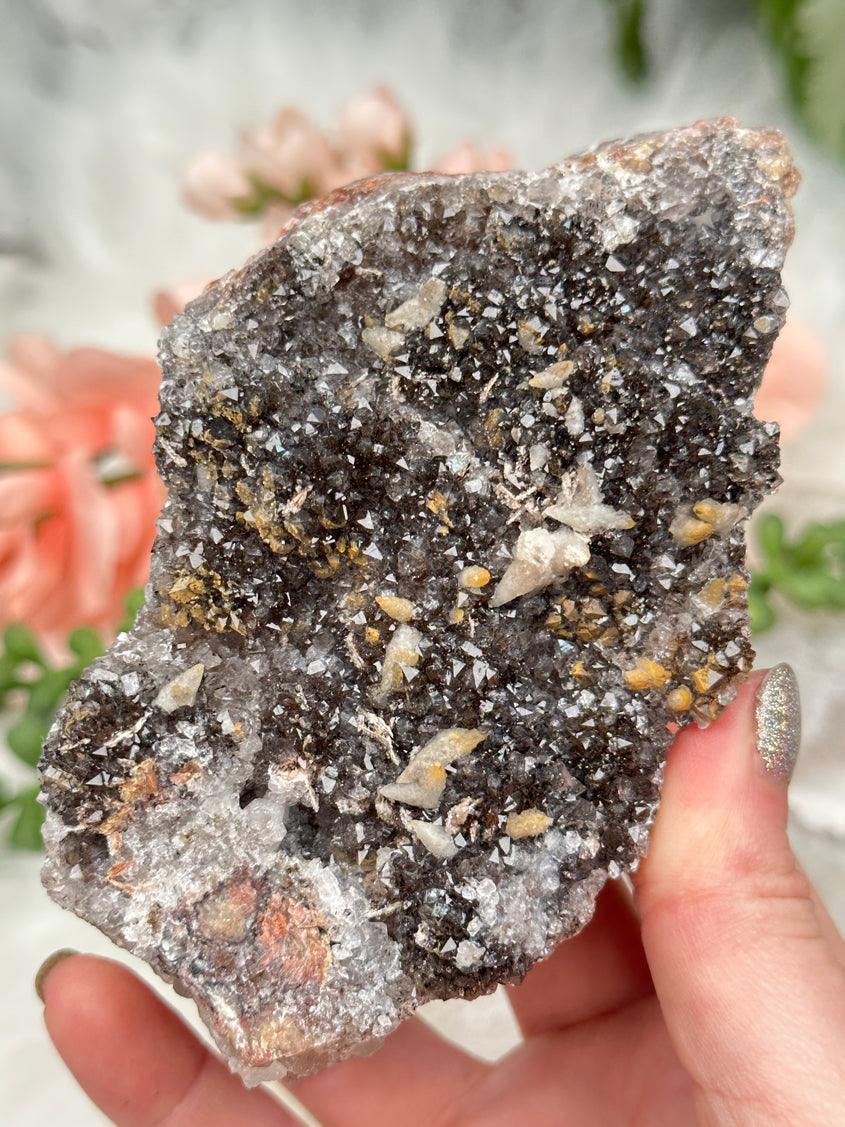 Dark Quartz Clusters