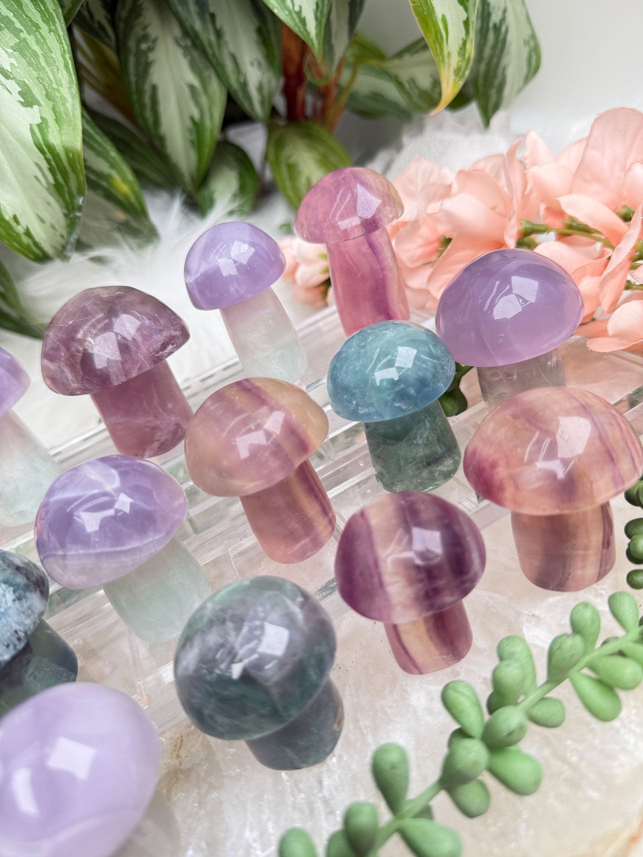 fluorite-crystal-mushroom-carvings