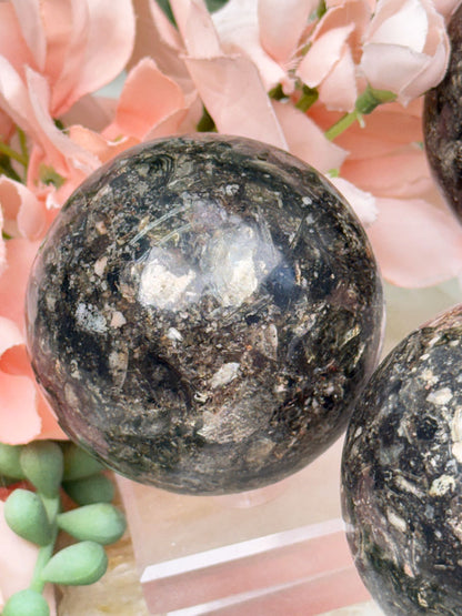 Black Mica Resin Spheres