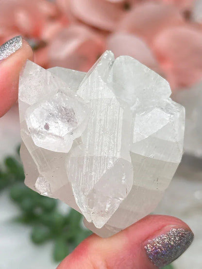 small-white-apophyllite-crystals