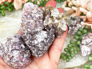 LILAC LEPIDOLITE