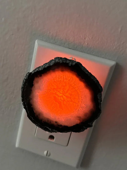 agate-nightlight-glowing