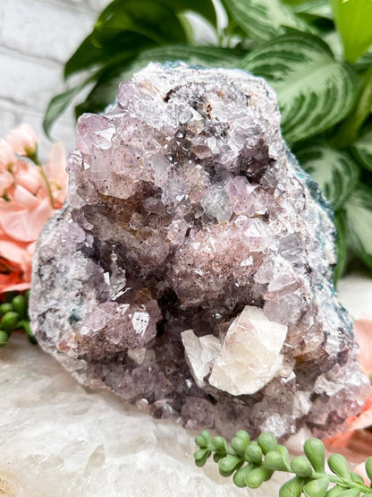 amethyst-with-uv-calcite