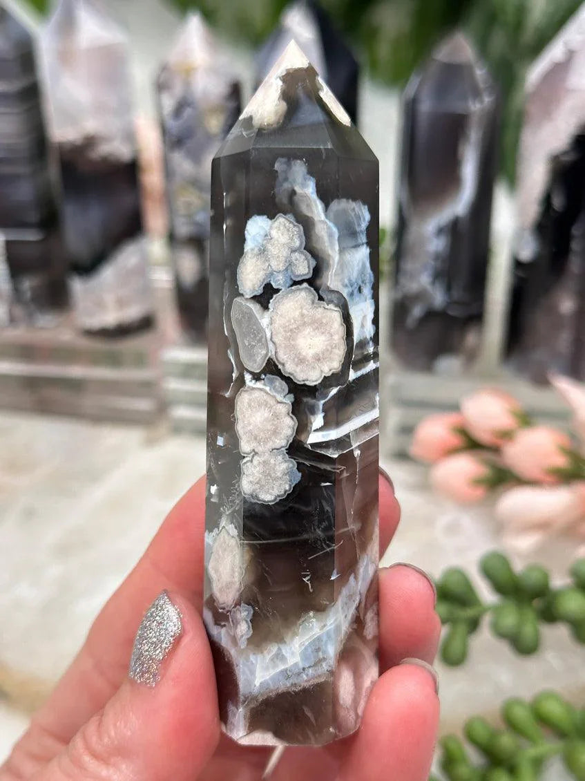 black-flower-agate-point