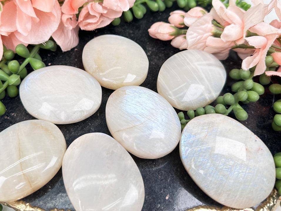 blue-flash-white-moonstone