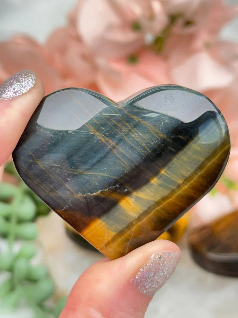 blue-yellow-tiger-eye-heart