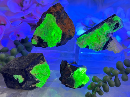 UV Hyalite Opal Black Tourmaline