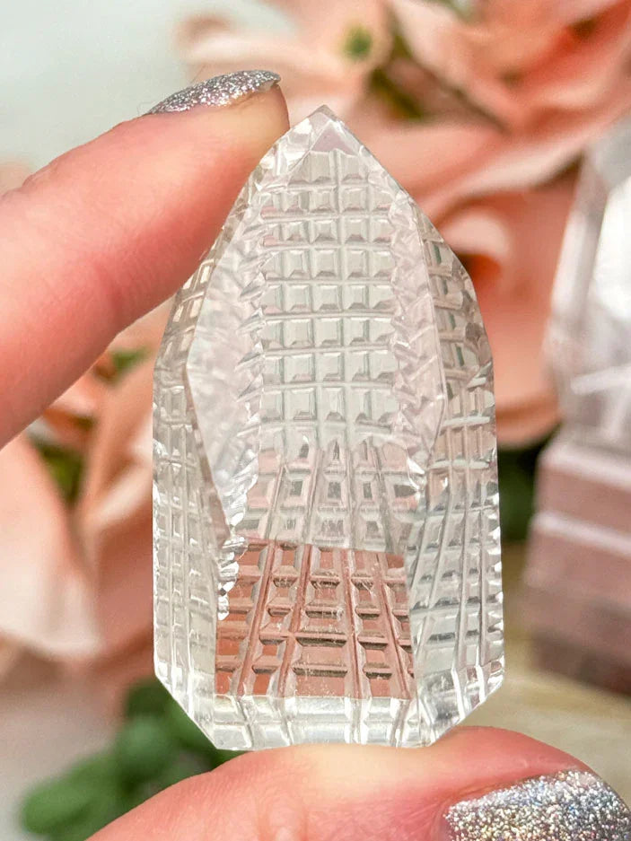 carved-walter-lopes-quartz-point