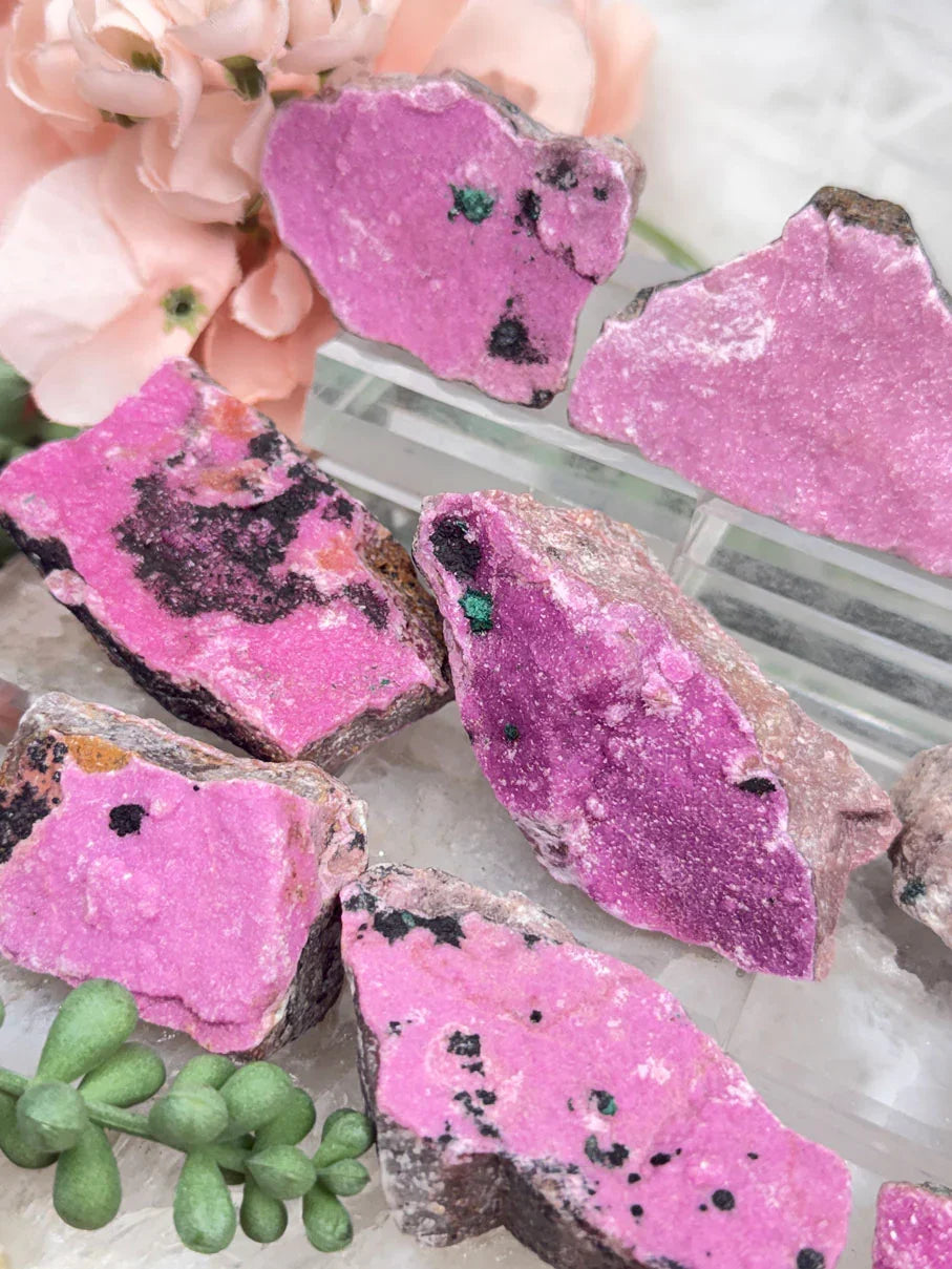 cobaltian-calcite-crystal-clusters