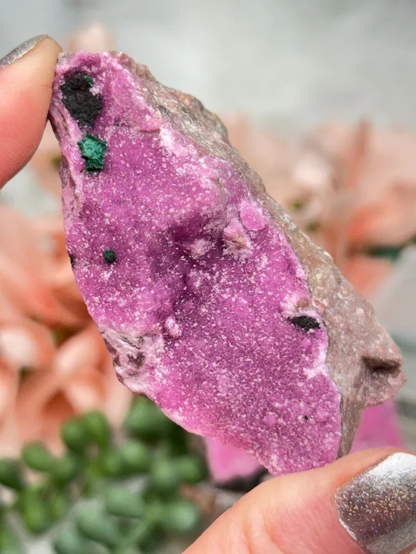 cobalto-calcite-with-green-malachite